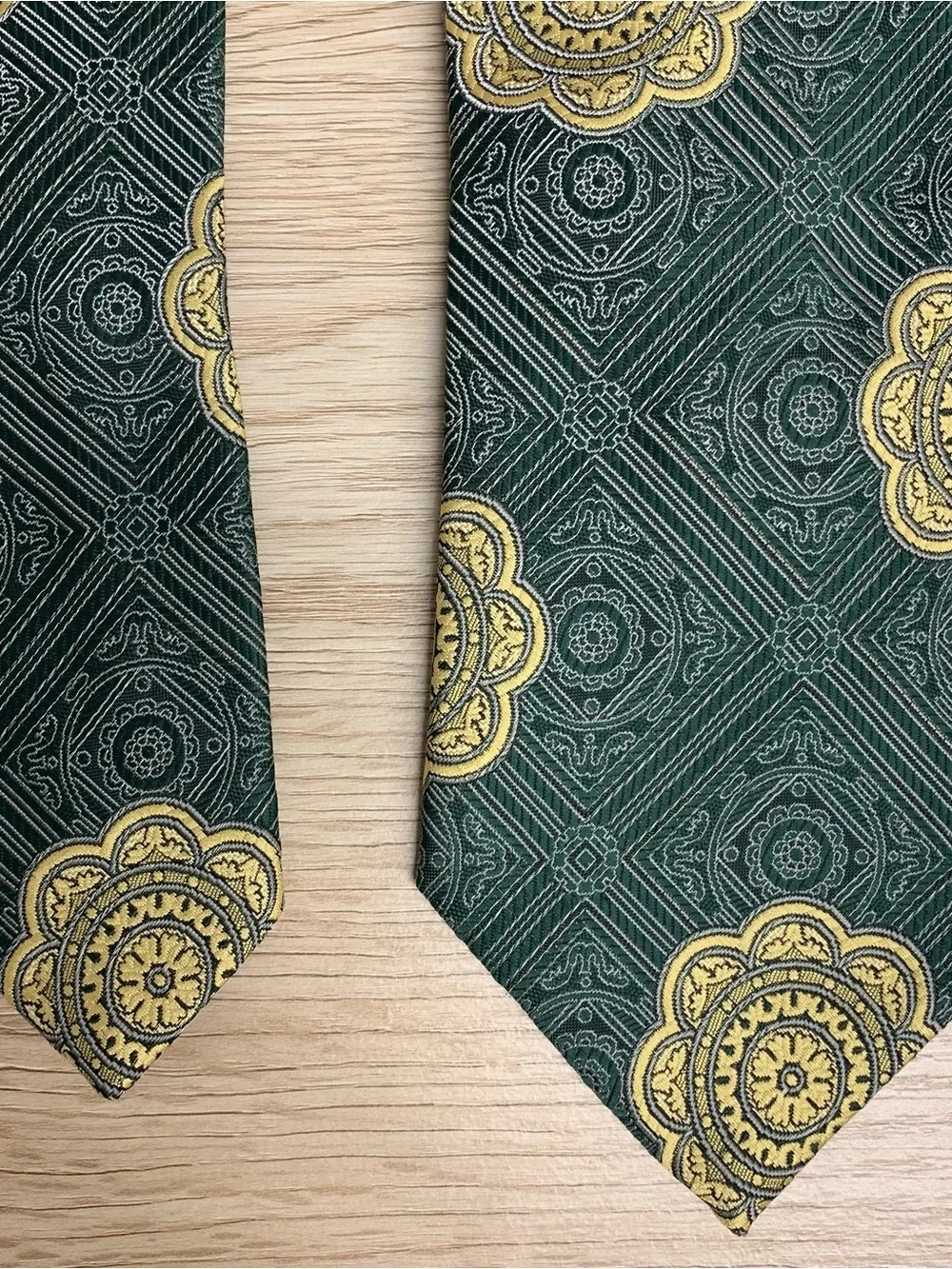 Wemlon by Wembley Jacquard Baroque Medallion Tie Dark Green Gold Italian Vintage